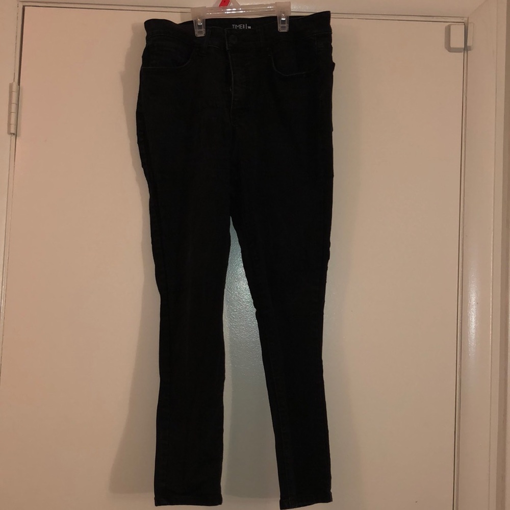 black skinny jeans